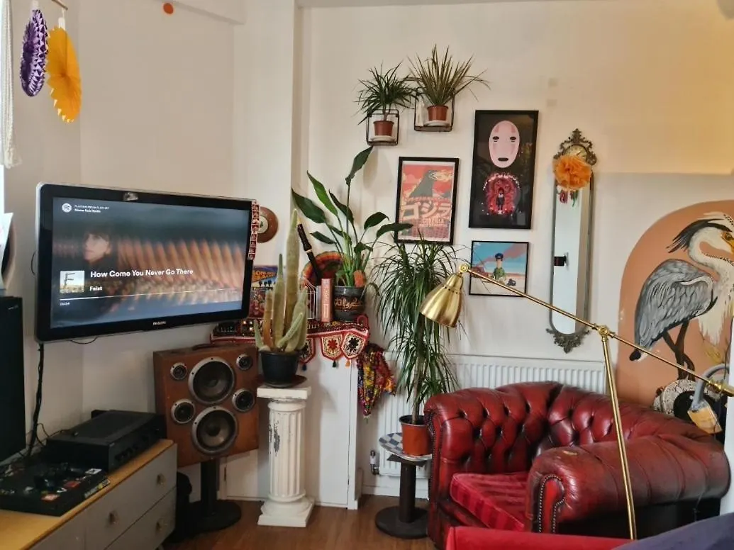 Apartment Bright, Roomy, Colourful Flat In Brighton United Kingdom