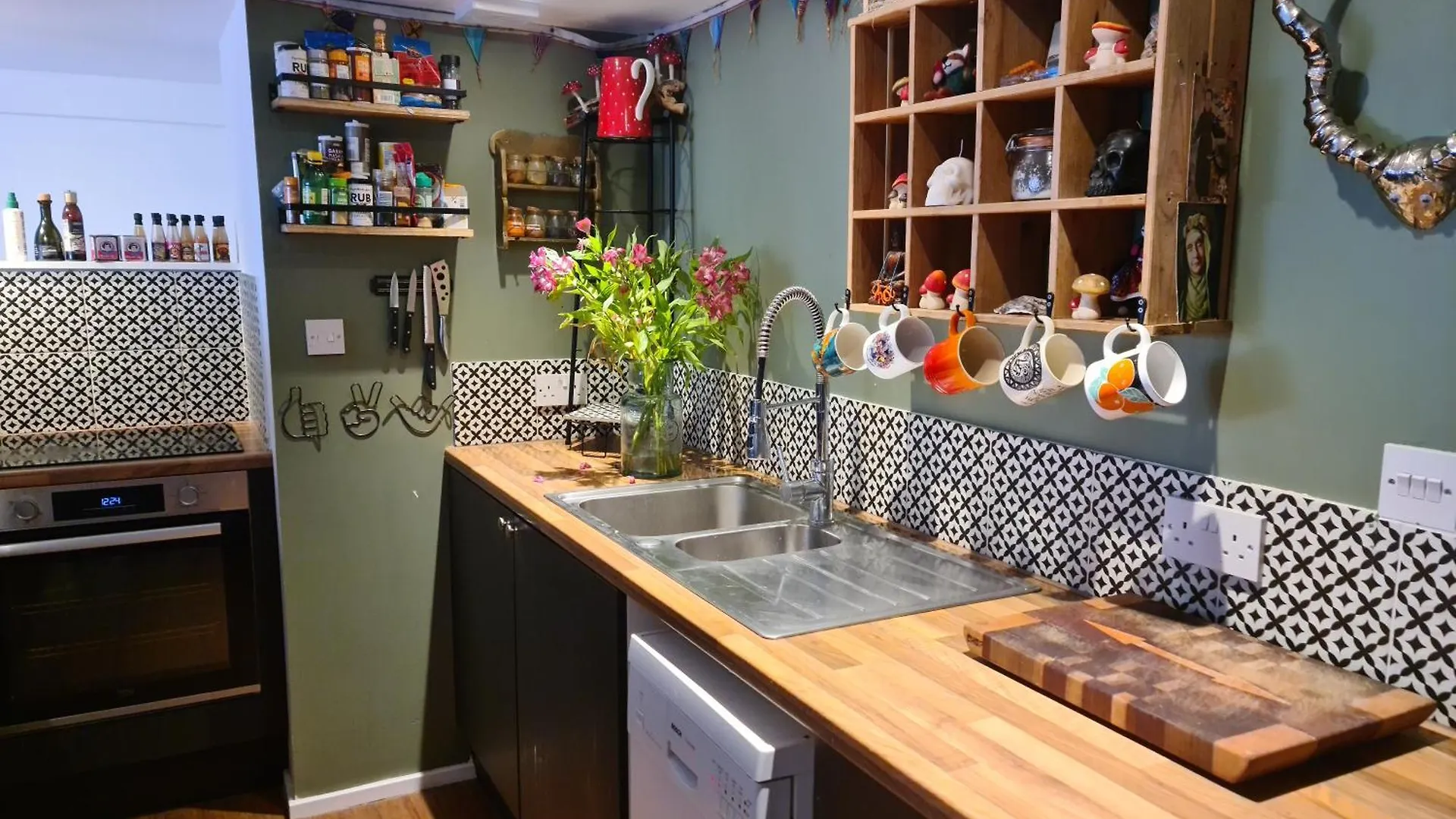 Apartment Bright, Roomy, Colourful Flat In Brighton